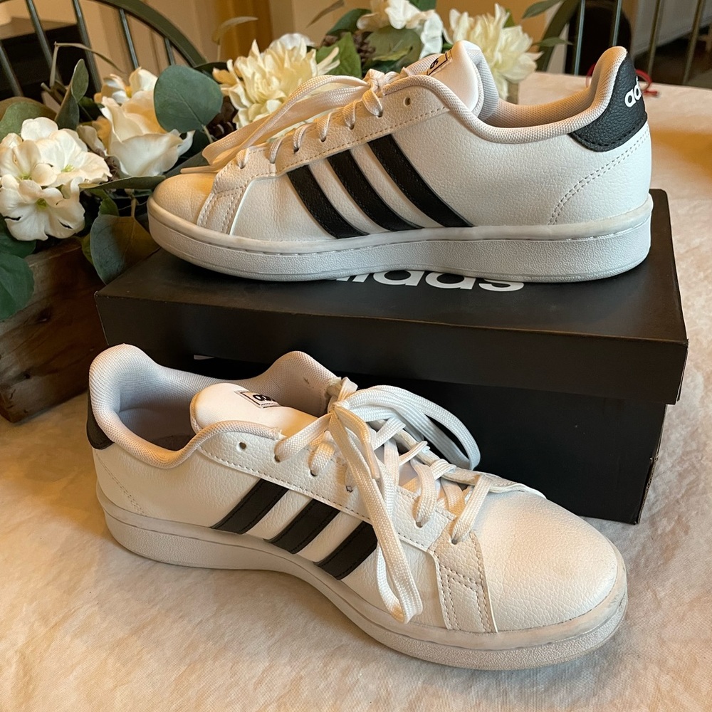 Black and white Adidas Grand Court Tennis Shoes size 6.5